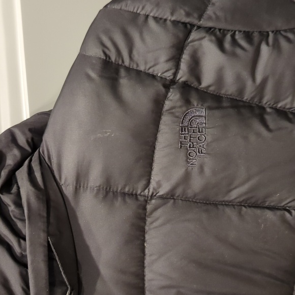 Women's Down filled North Face coat - Picture 5 of 5